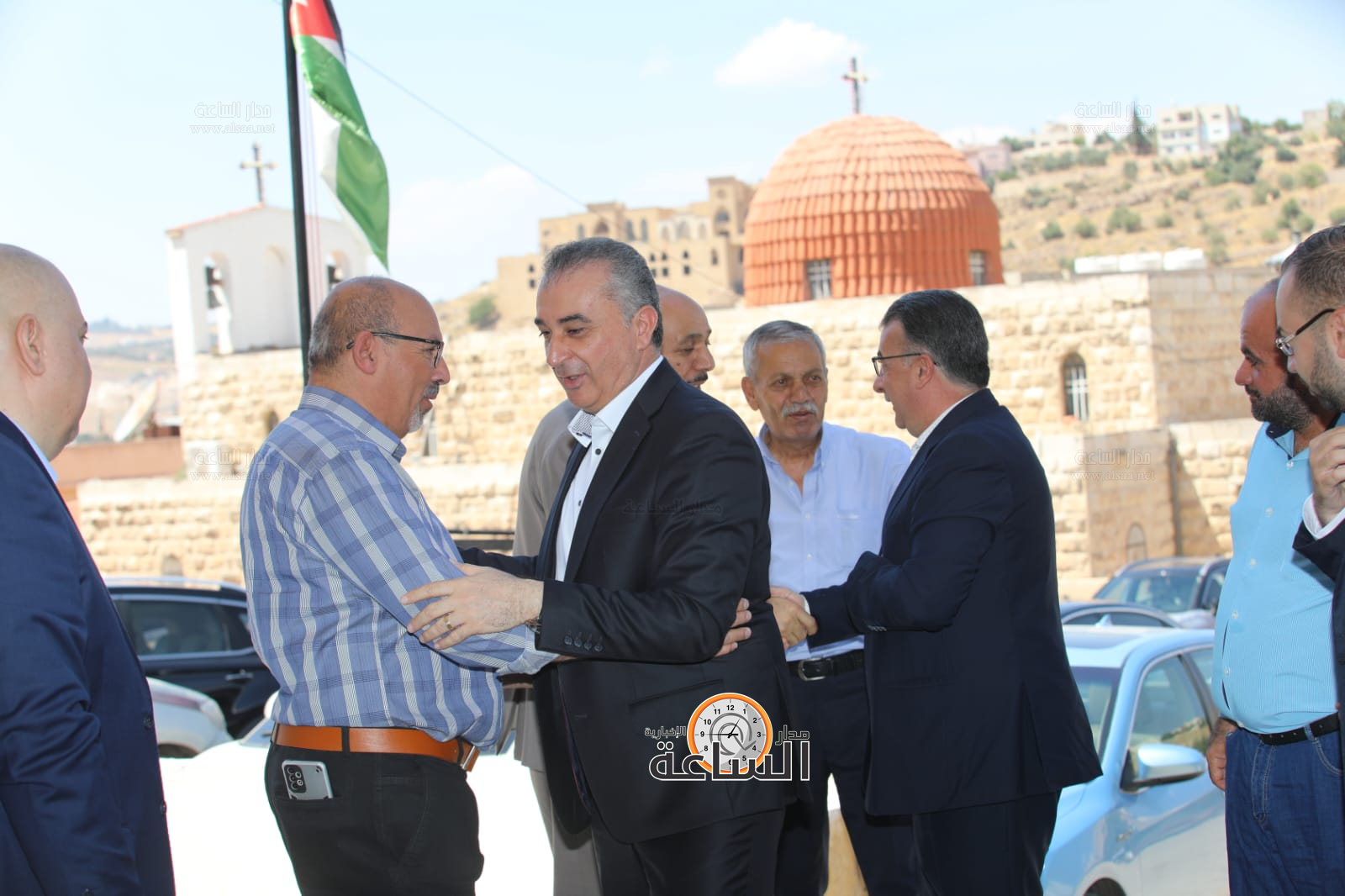 Madar Al-Saa Images 0.5417287621686393