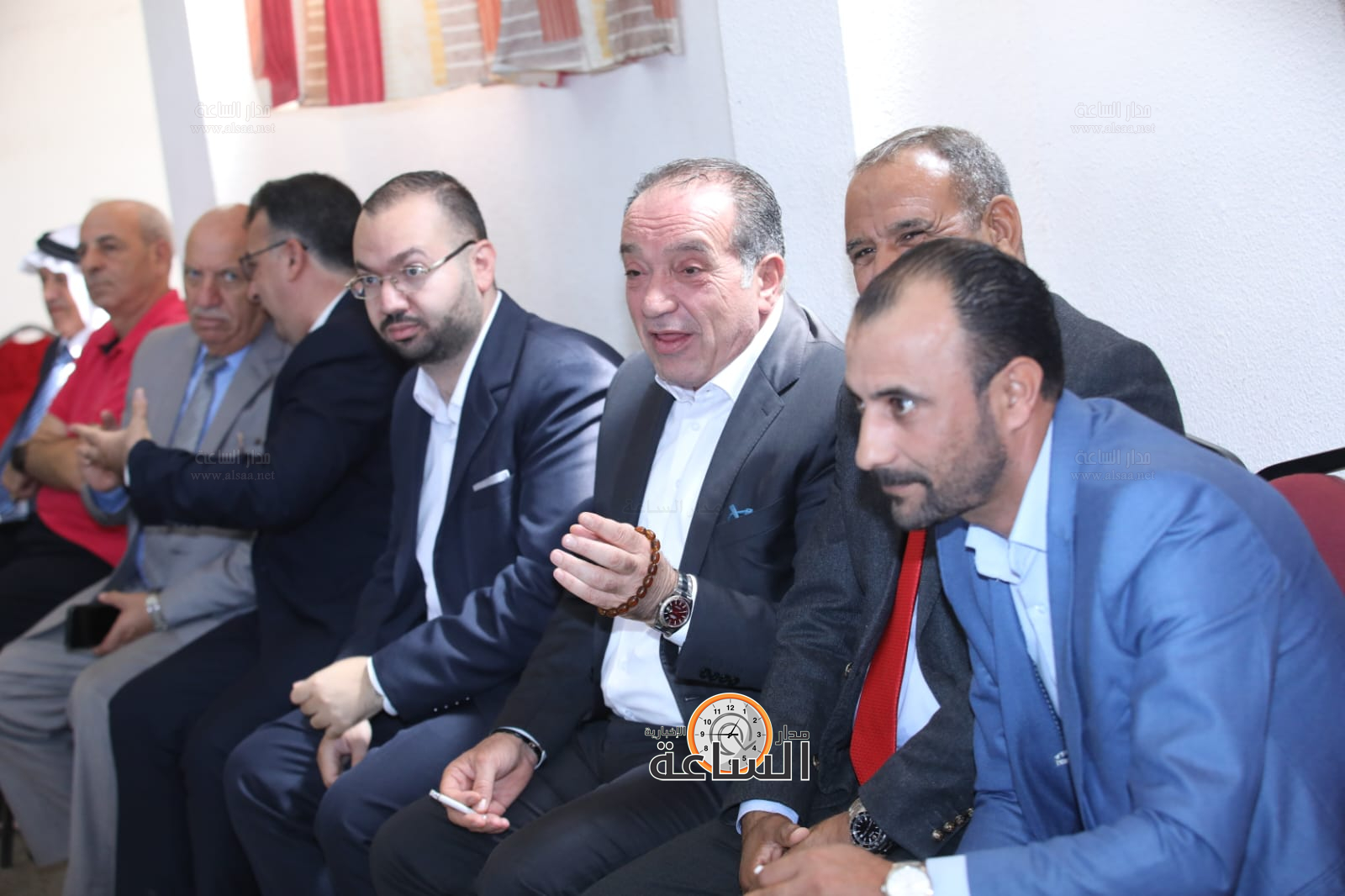 Madar Al-Saa Images 0.7356426445436941