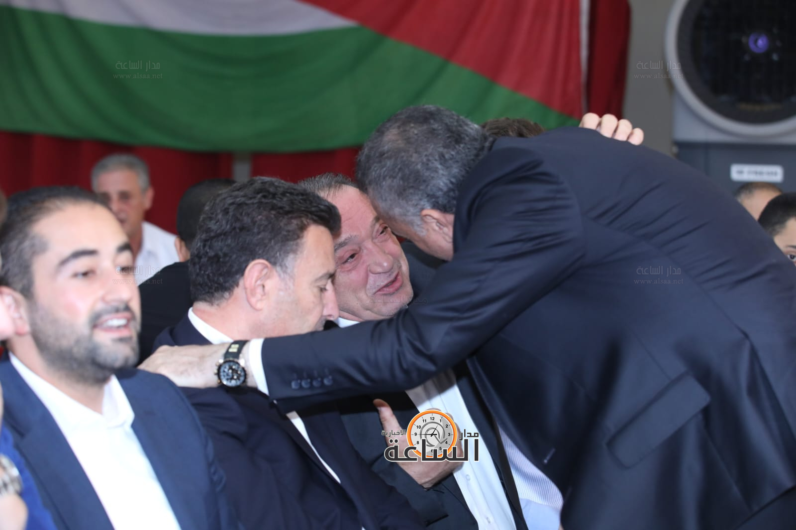 Madar Al-Saa Images 0.7353822153874918