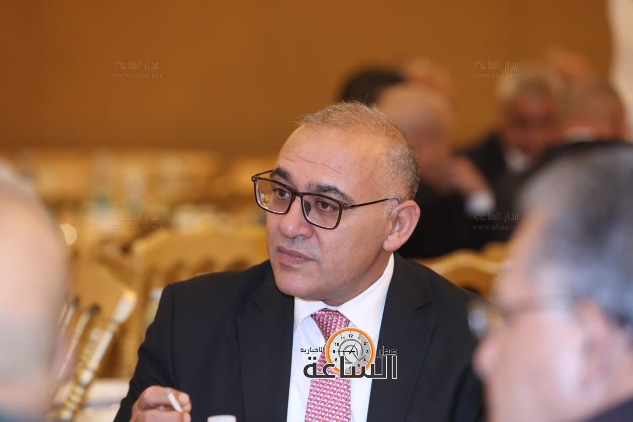 Madar Al-Saa Images 0.6399365699624733