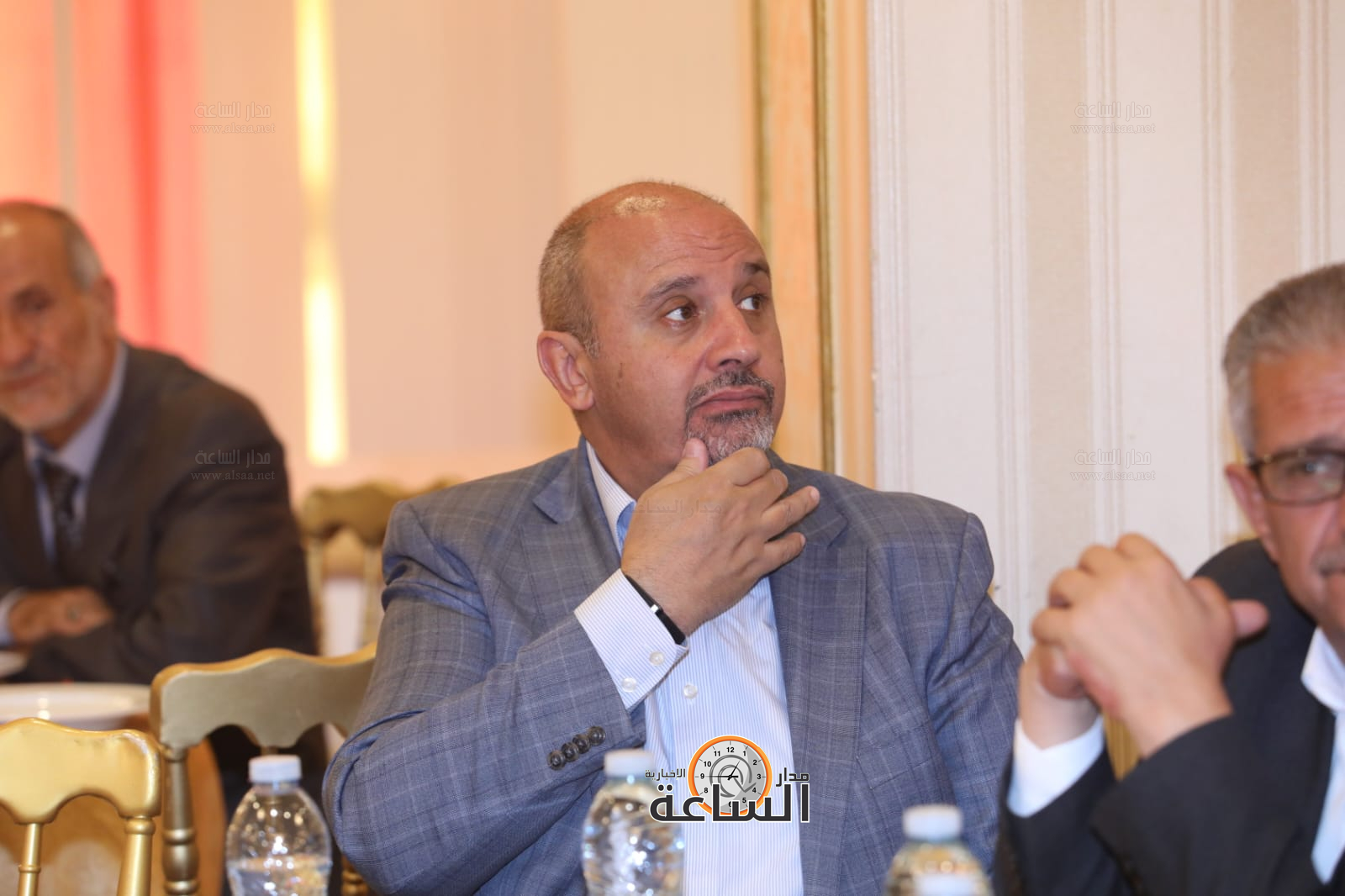 Madar Al-Saa Images 0.454823861159793