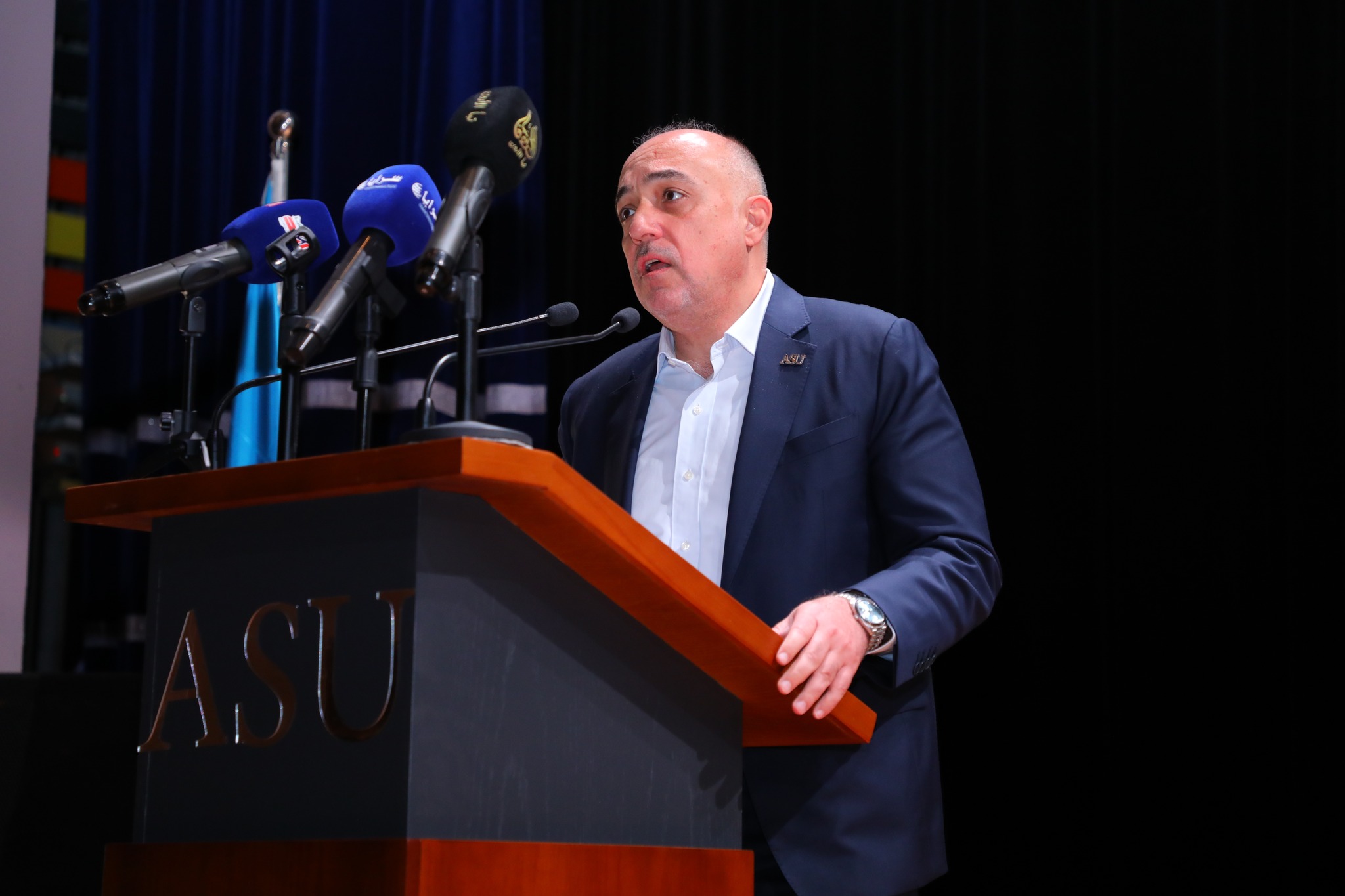 Madar Al-Saa Images 0.9749422215991117