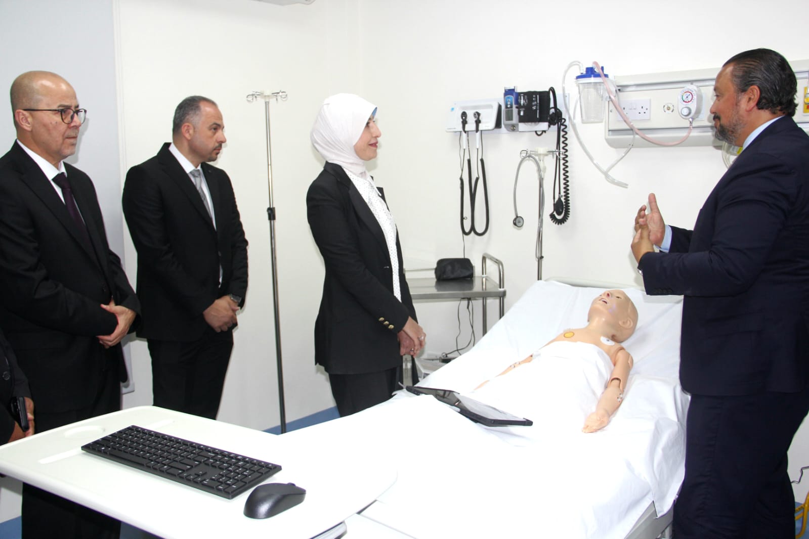 Madar Al-Saa Images 0.7098027060069705