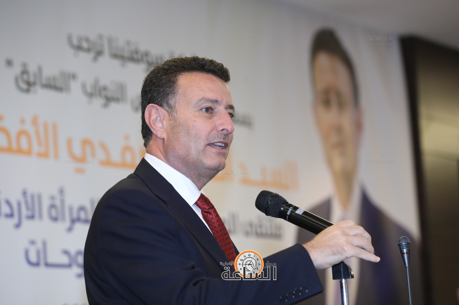 Madar Al-Saa Images 0.7126444044604607