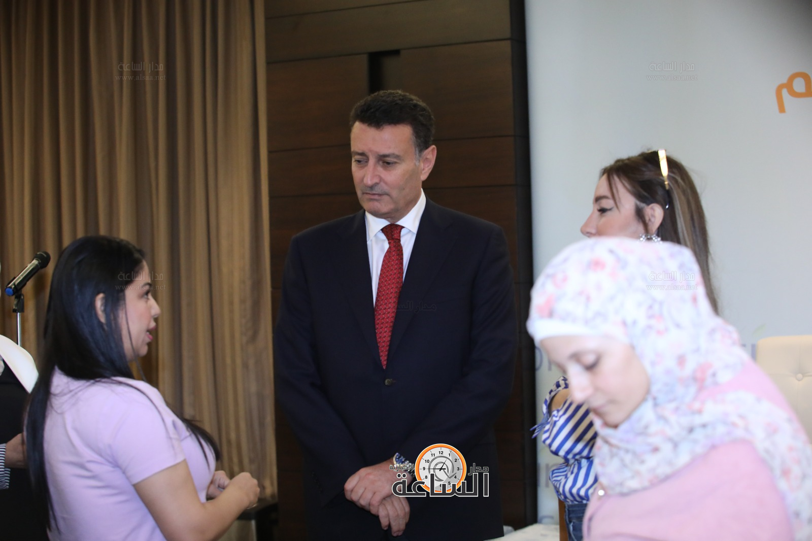 Madar Al-Saa Images 0.719032182181258