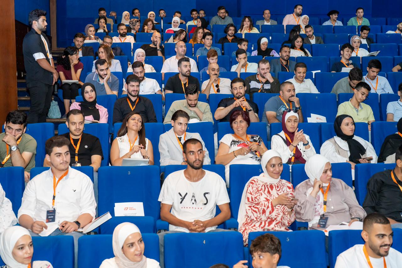 Madar Al-Saa Images 0.5257019849978672