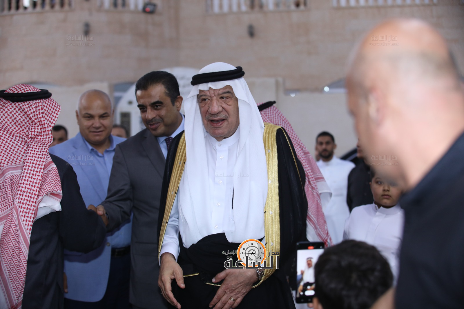 Madar Al-Saa Images 0.5376734745610421