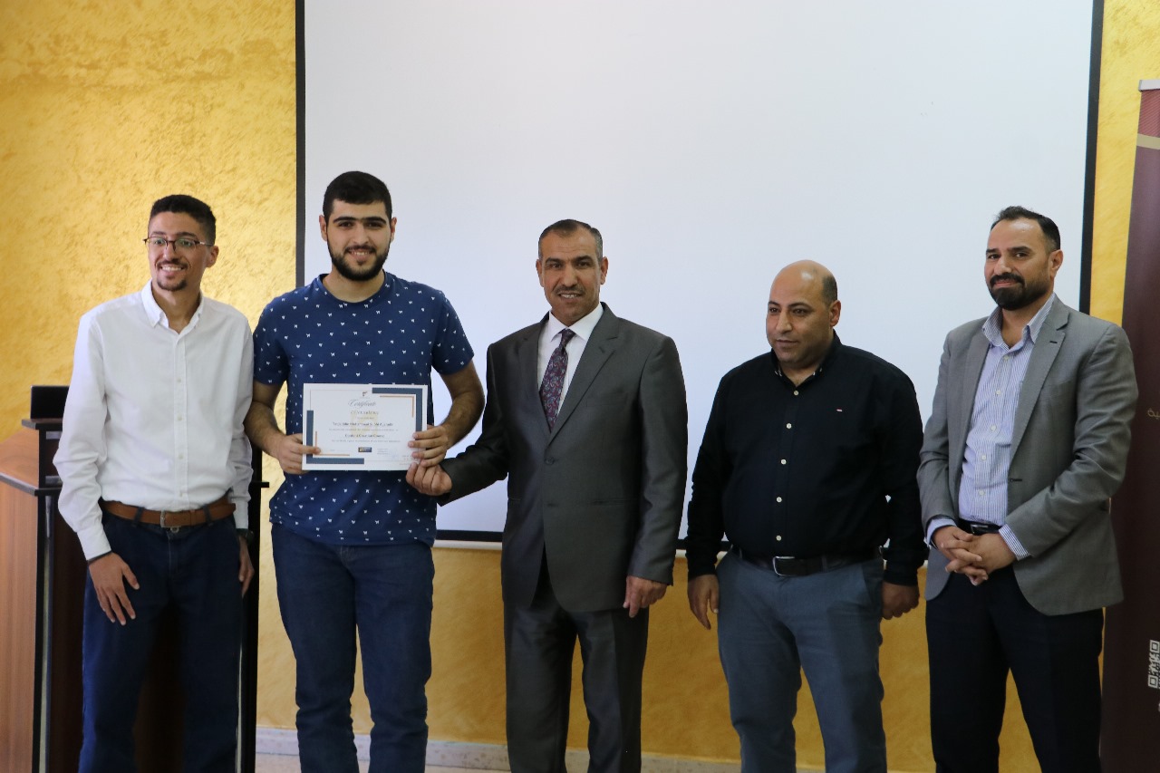 Madar Al-Saa Images 0.3827434084164256