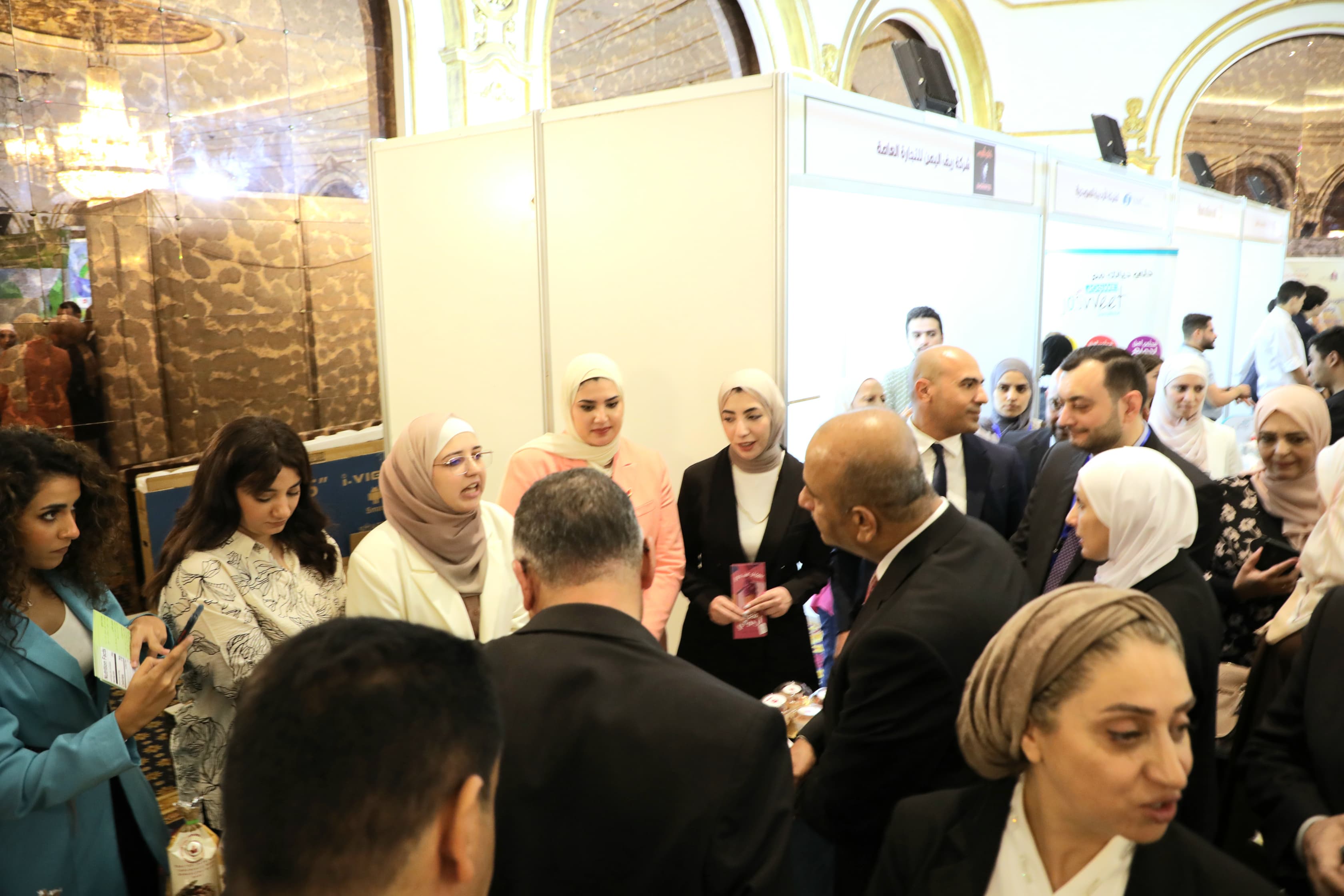 Madar Al-Saa Images 0.605071457889172