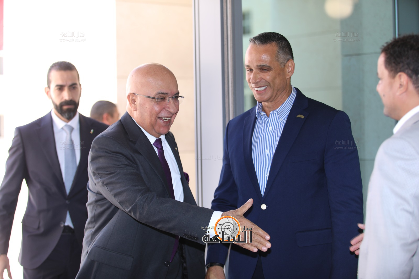 Madar Al-Saa Images 0.1777669568760023