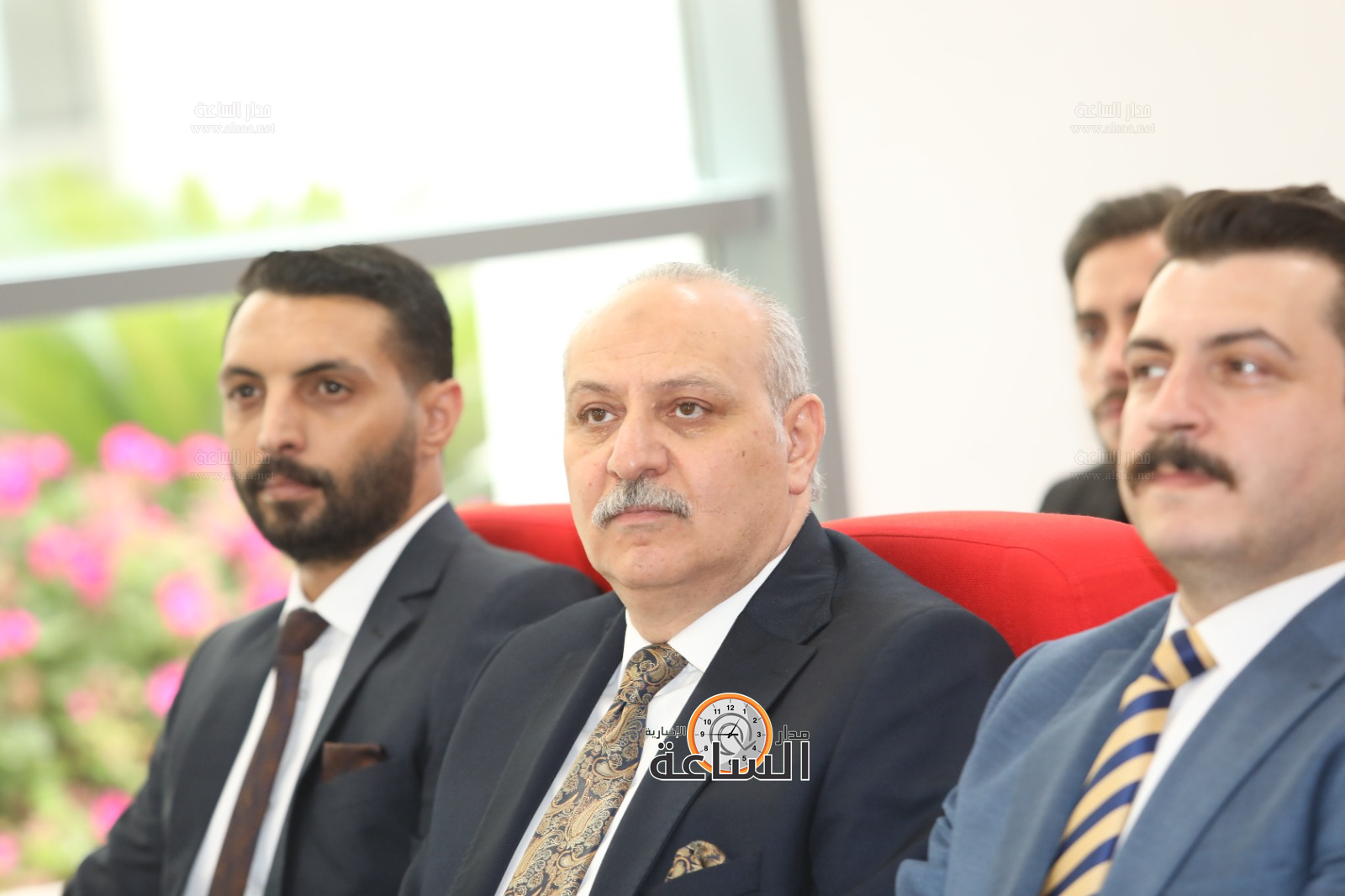 Madar Al-Saa Images 0.4781766083558727