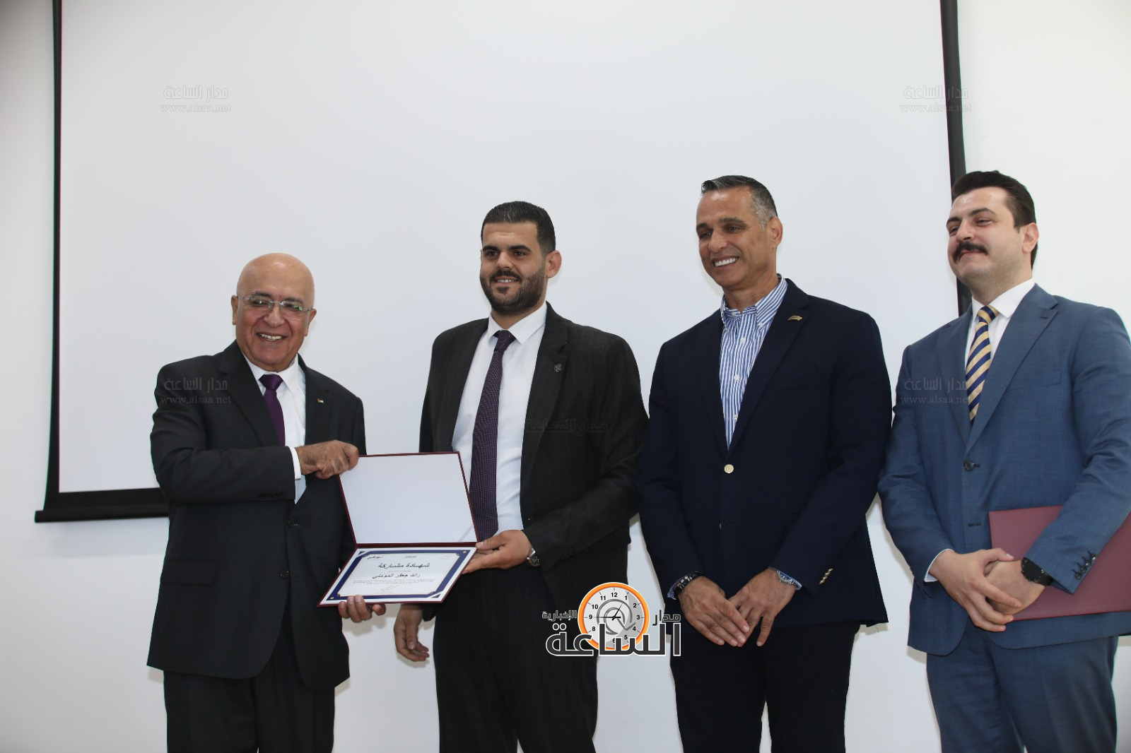 Madar Al-Saa Images 0.3940295233421025