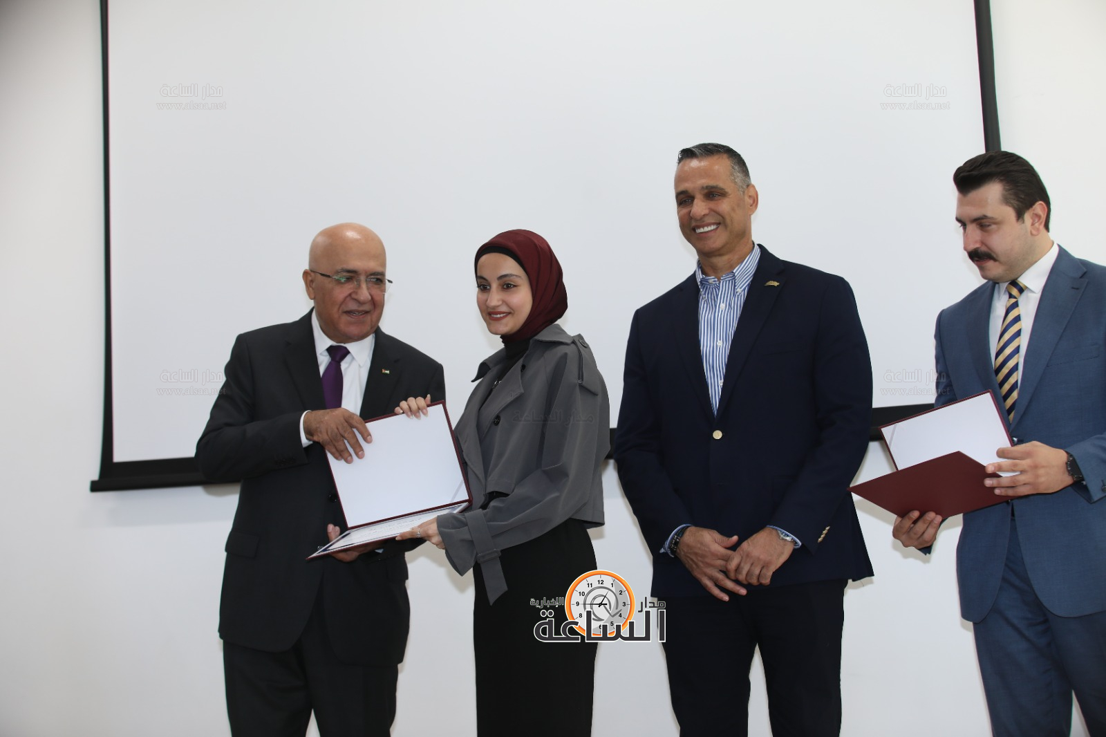 Madar Al-Saa Images 0.6212655126647848