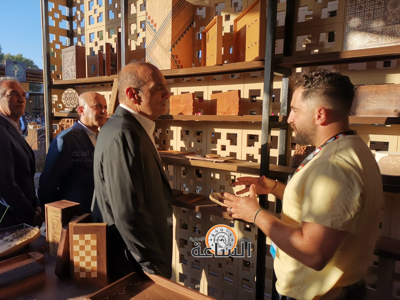 Madar Al-Saa Images 0.8881592221728227