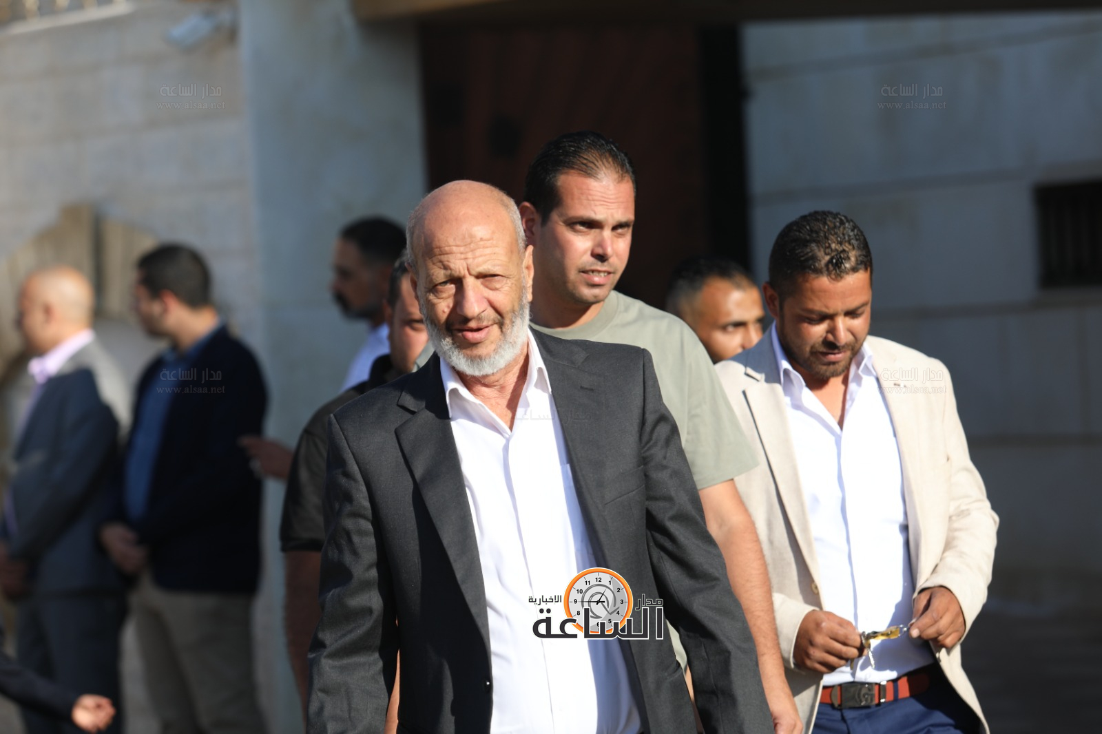 Madar Al-Saa Images 0.8764629242416997