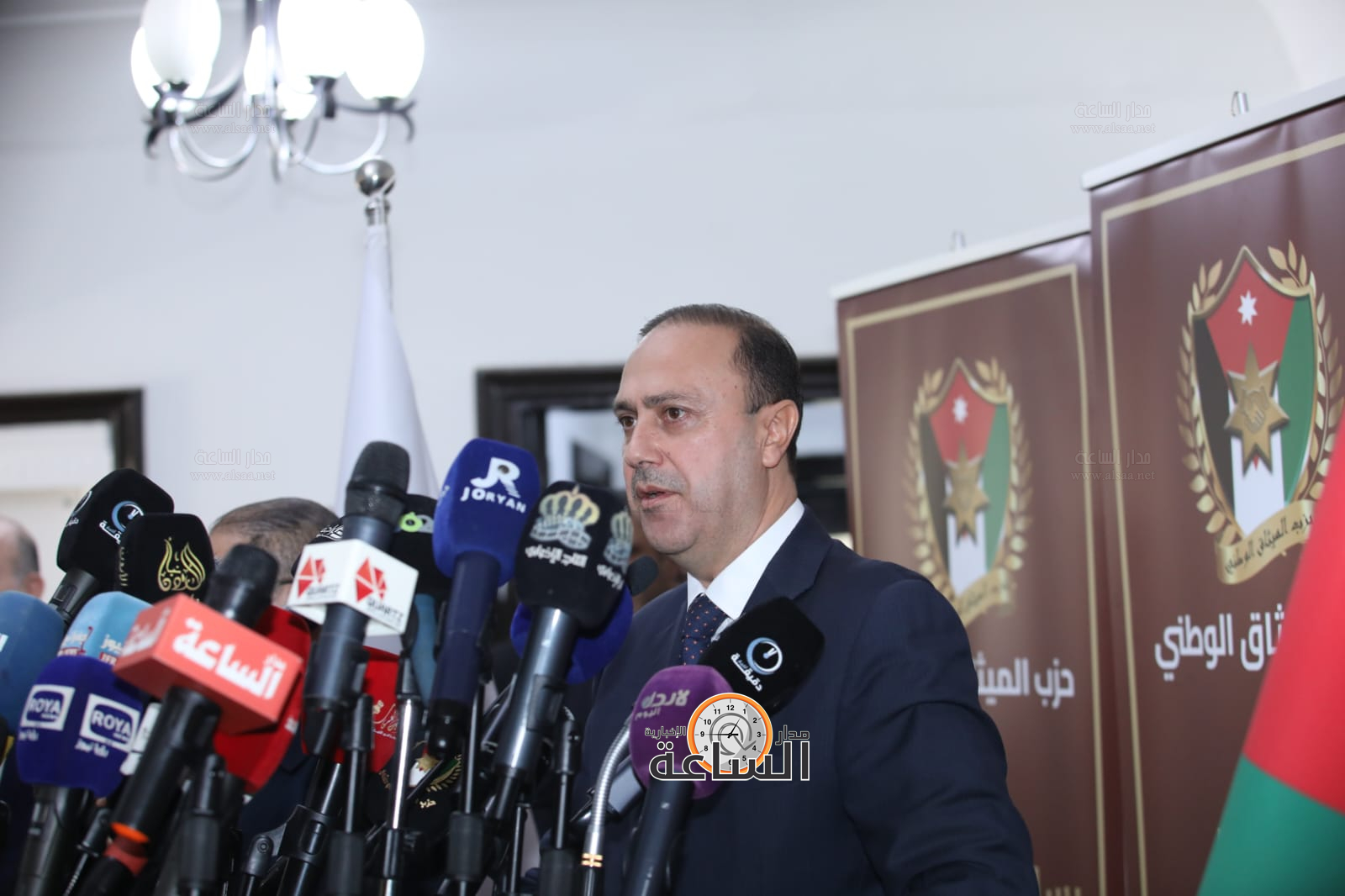 Madar Al-Saa Images 0.3607701716695819