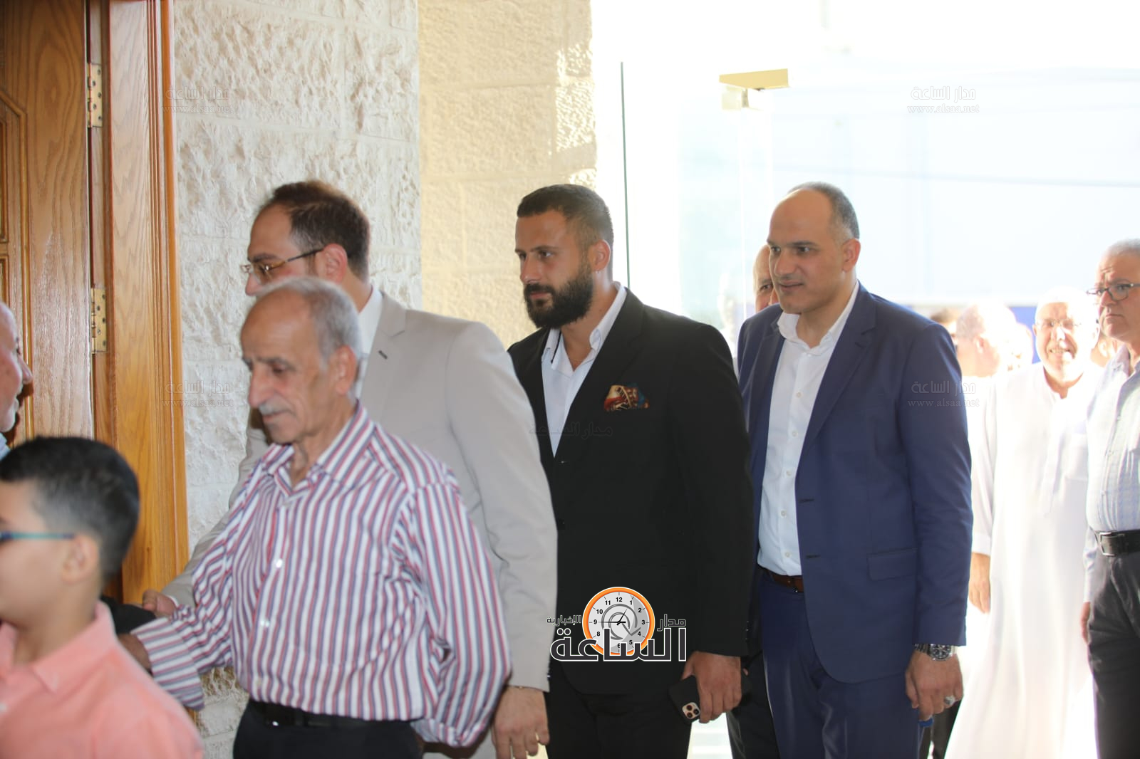 Madar Al-Saa Images 0.9250410243109282