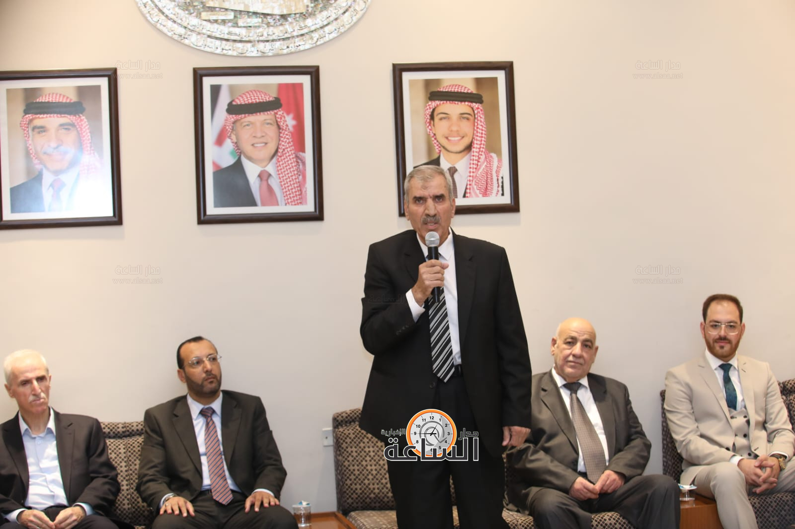 Madar Al-Saa Images 0.3737901466272082