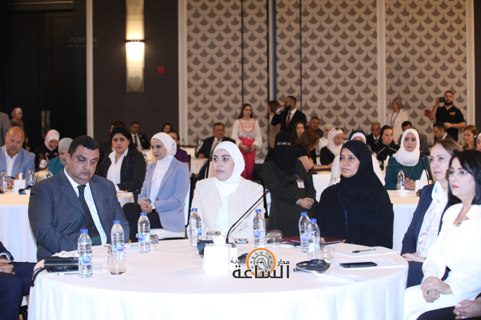 Madar Al-Saa Images 0.9437548232962163