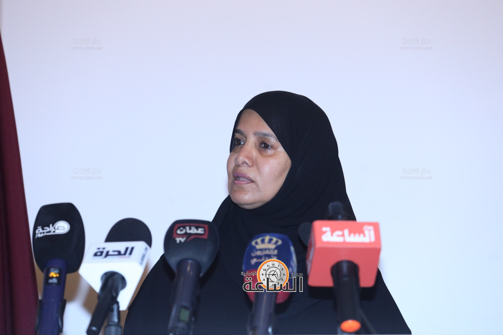 Madar Al-Saa Images 0.4141636338720158