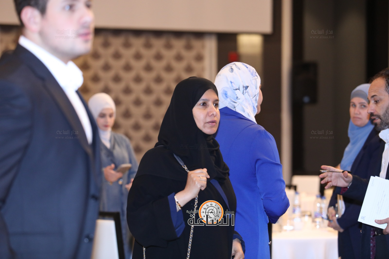 Madar Al-Saa Images 0.9538179451393862