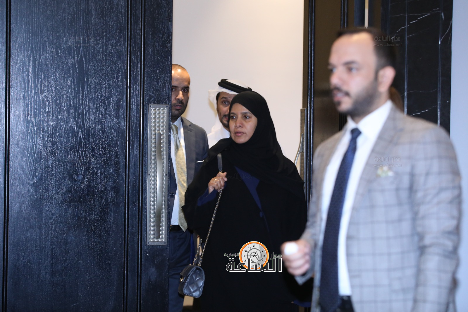 Madar Al-Saa Images 0.4187331544286621