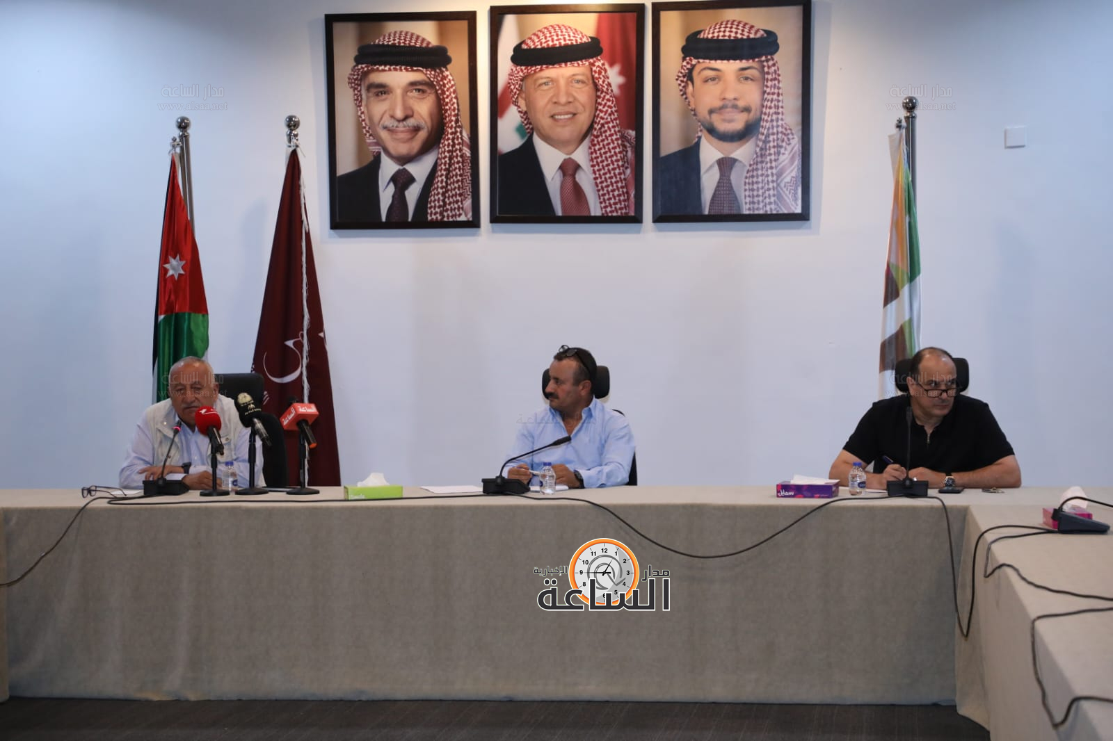 Madar Al-Saa Images 0.9575065510418836