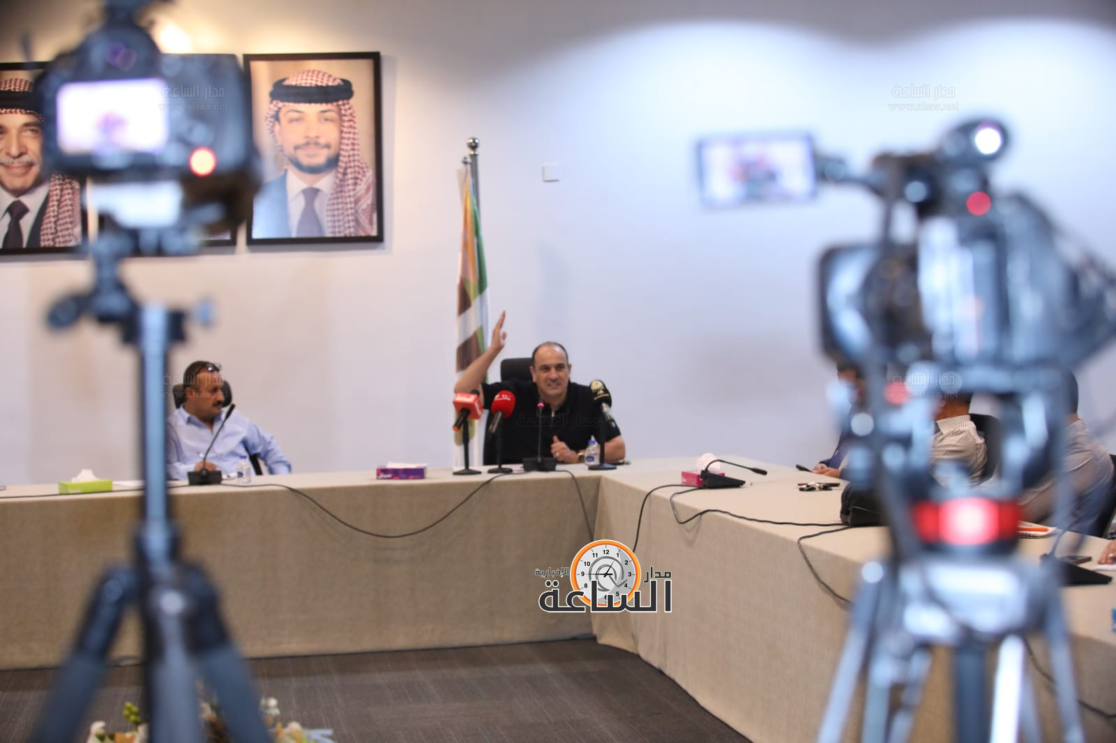 Madar Al-Saa Images 0.8630400440609691