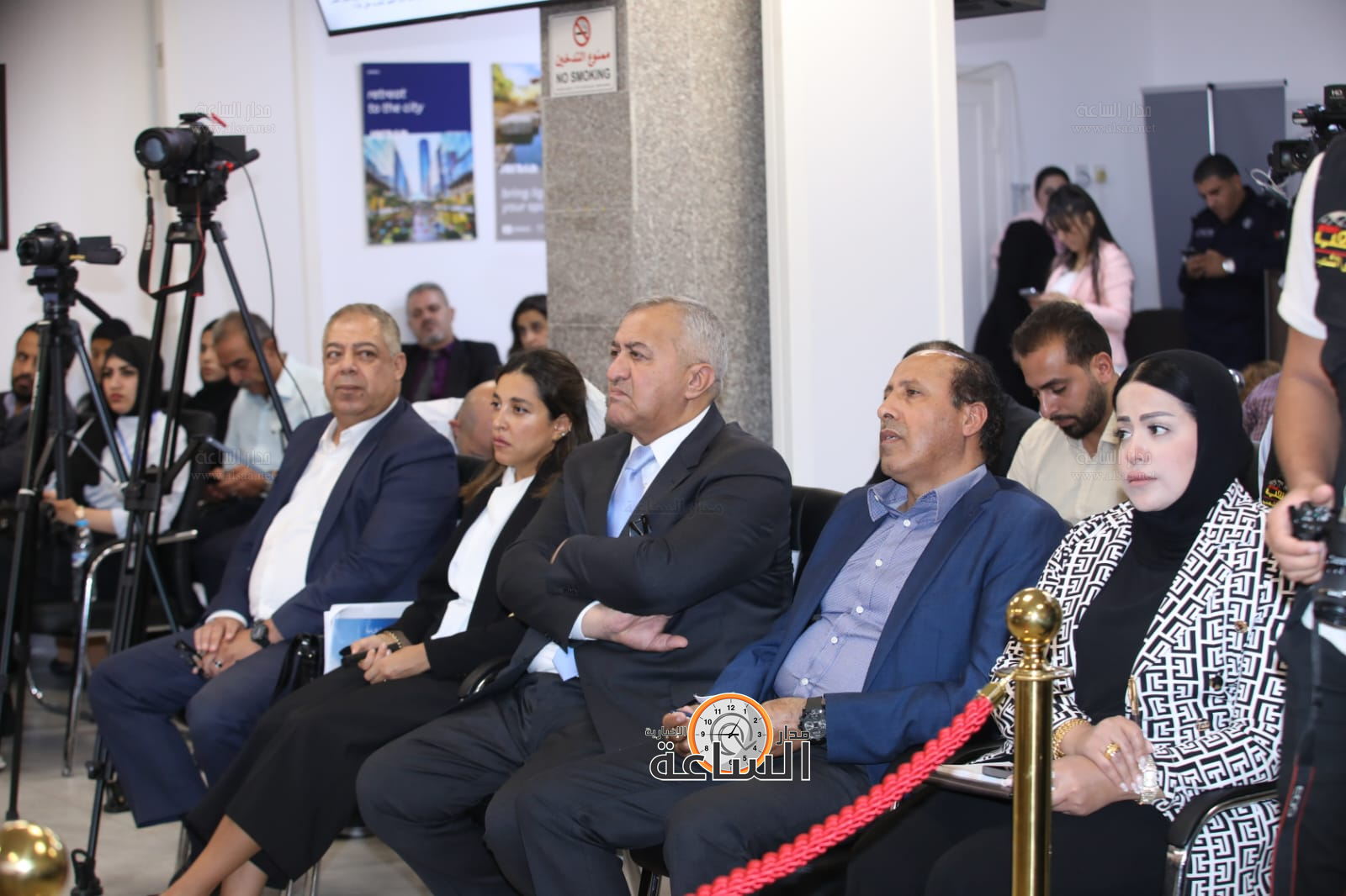 Madar Al-Saa Images 0.23800088132412167