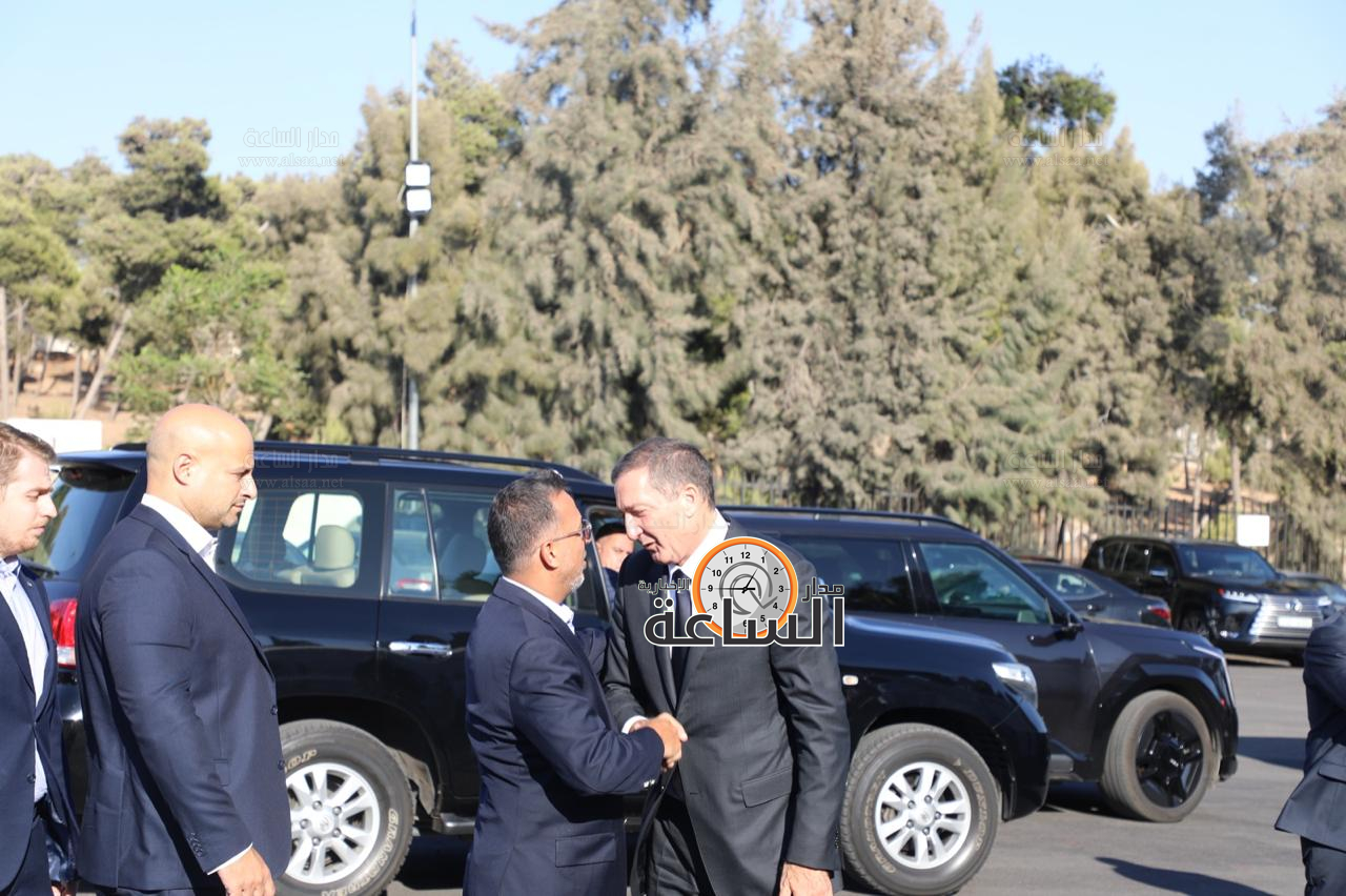 Madar Al-Saa Images 0.9047683018445096