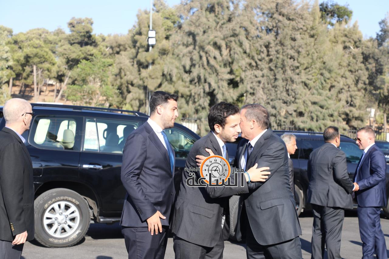 Madar Al-Saa Images 0.9363180311870392