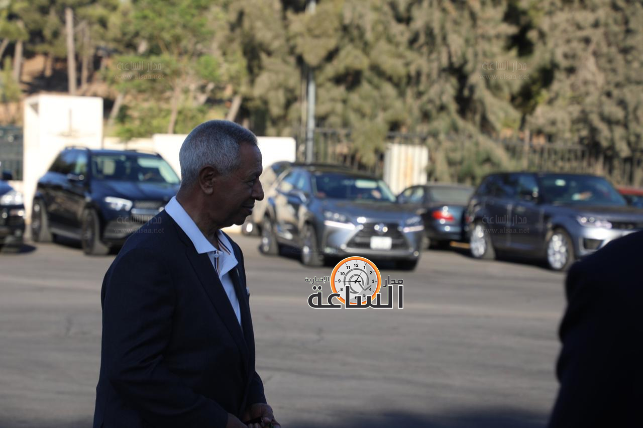 Madar Al-Saa Images 0.7418938125498906