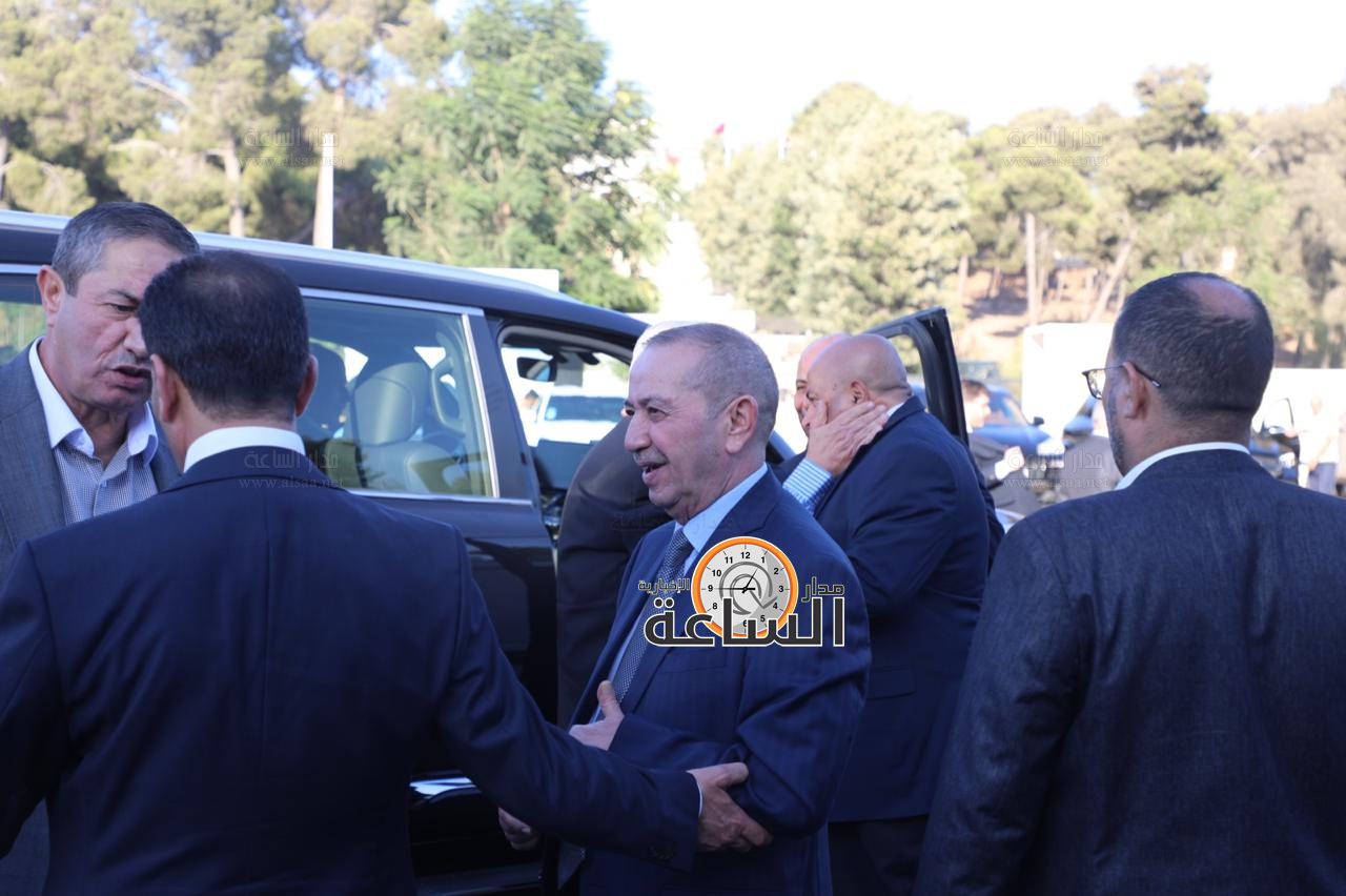 Madar Al-Saa Images 0.9800233220596115