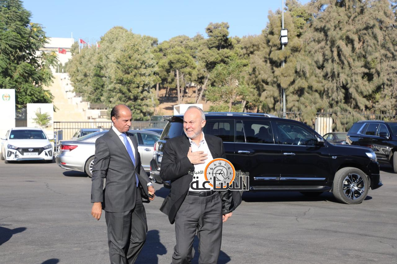 Madar Al-Saa Images 0.03663680804997371