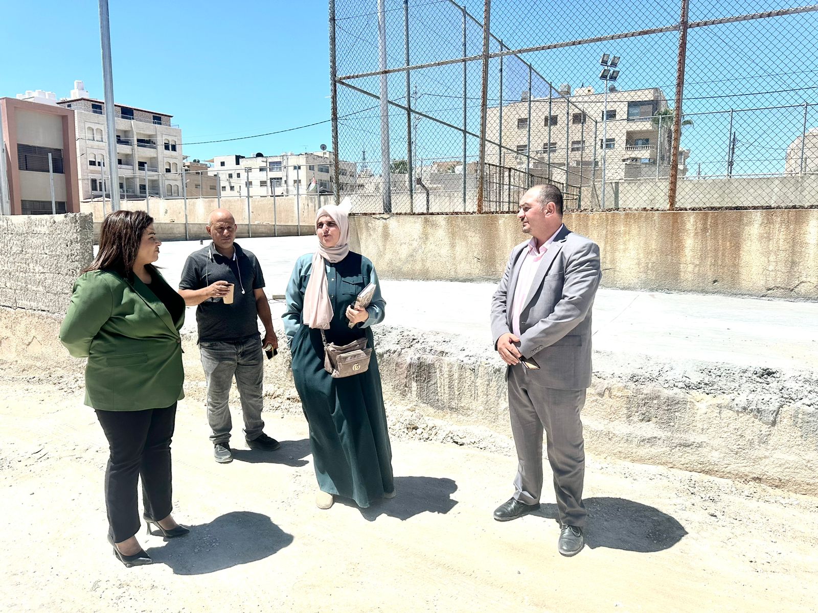 Madar Al-Saa Images 0.21688542674642175