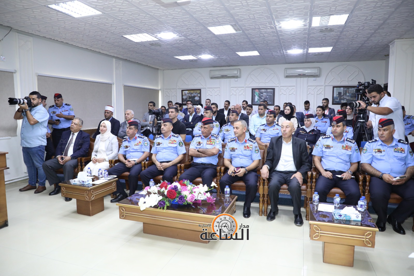 Madar Al-Saa Images 0.08483405175257208