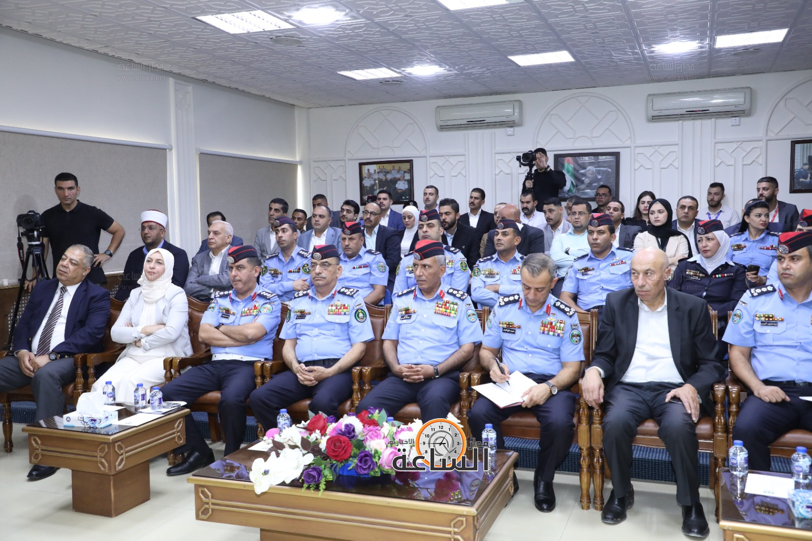 Madar Al-Saa Images 0.03745107414831117