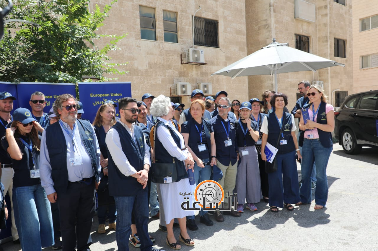 Madar Al-Saa Images 0.40059080303905525