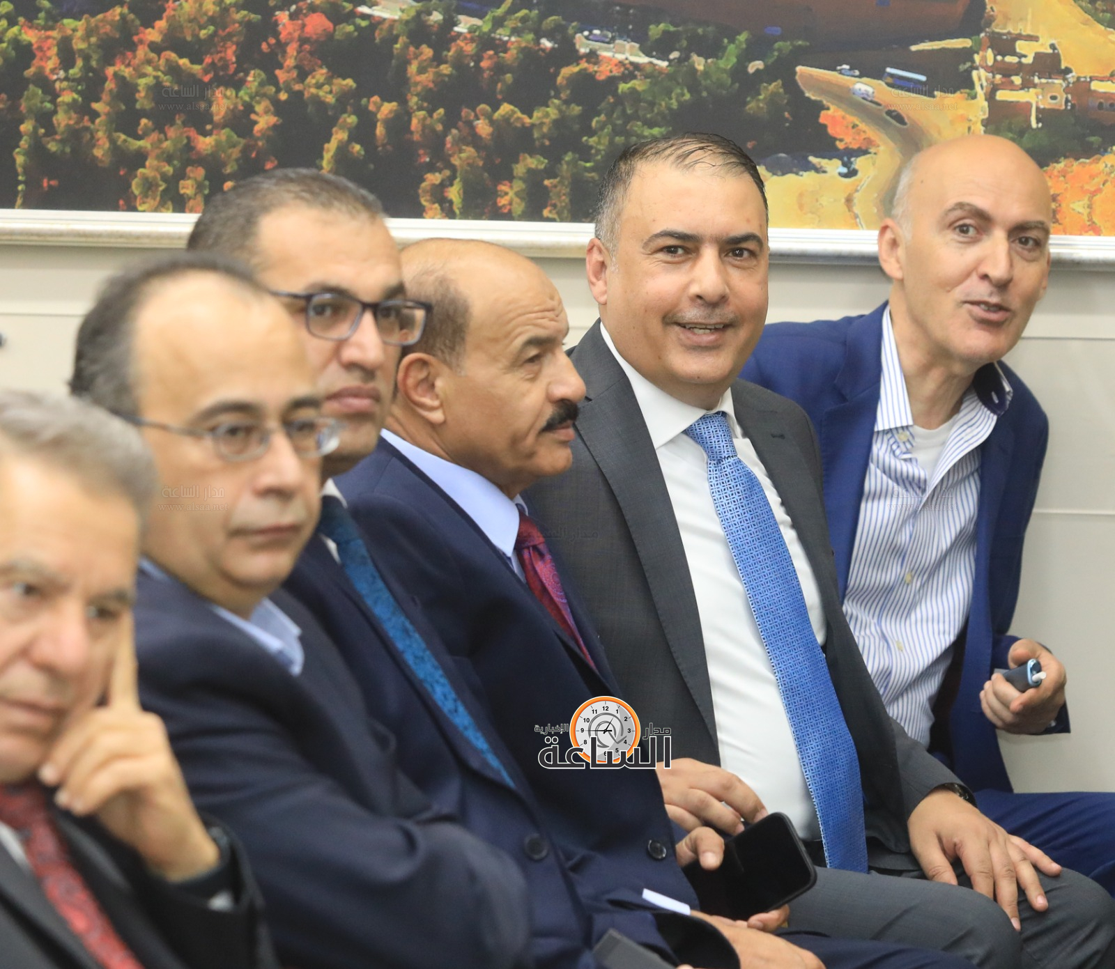 Madar Al-Saa Images 0.4252423577571258