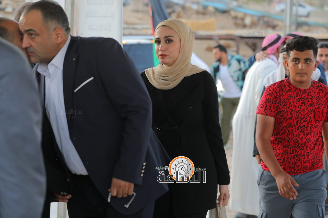 Madar Al-Saa Images 0.8284604652495022