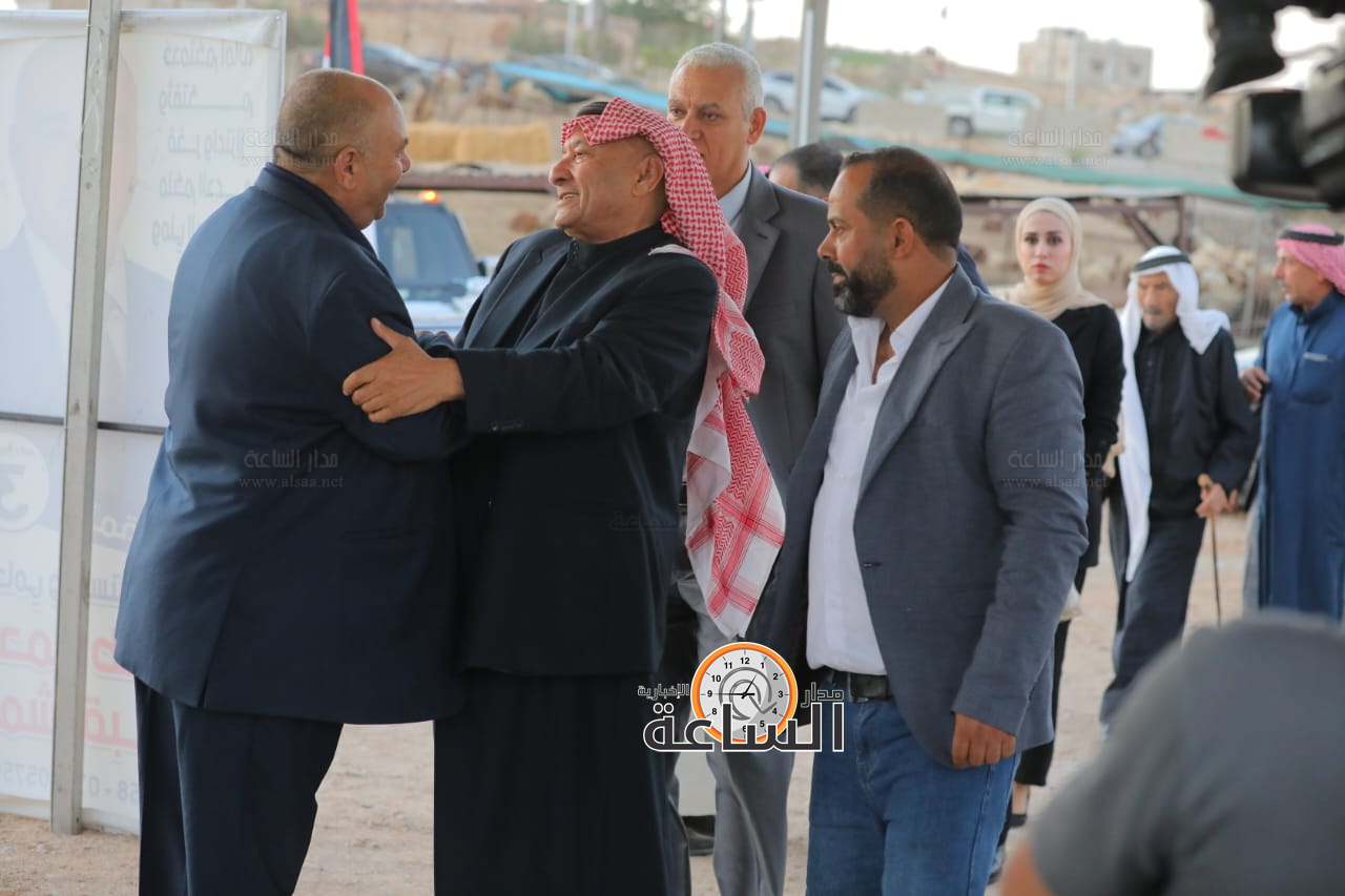 Madar Al-Saa Images 0.6142439635656891