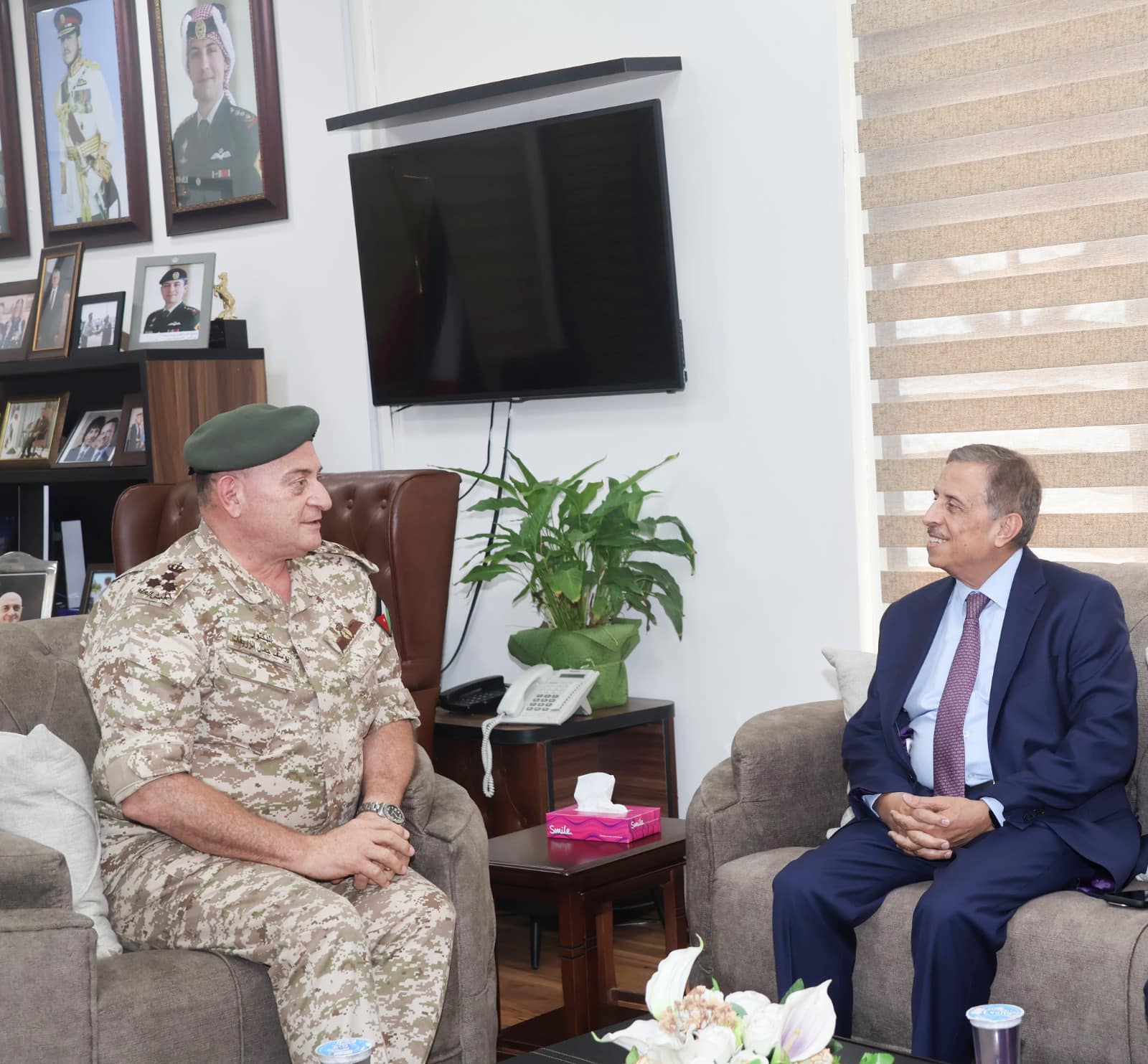 Madar Al-Saa Images 0.18044182152178