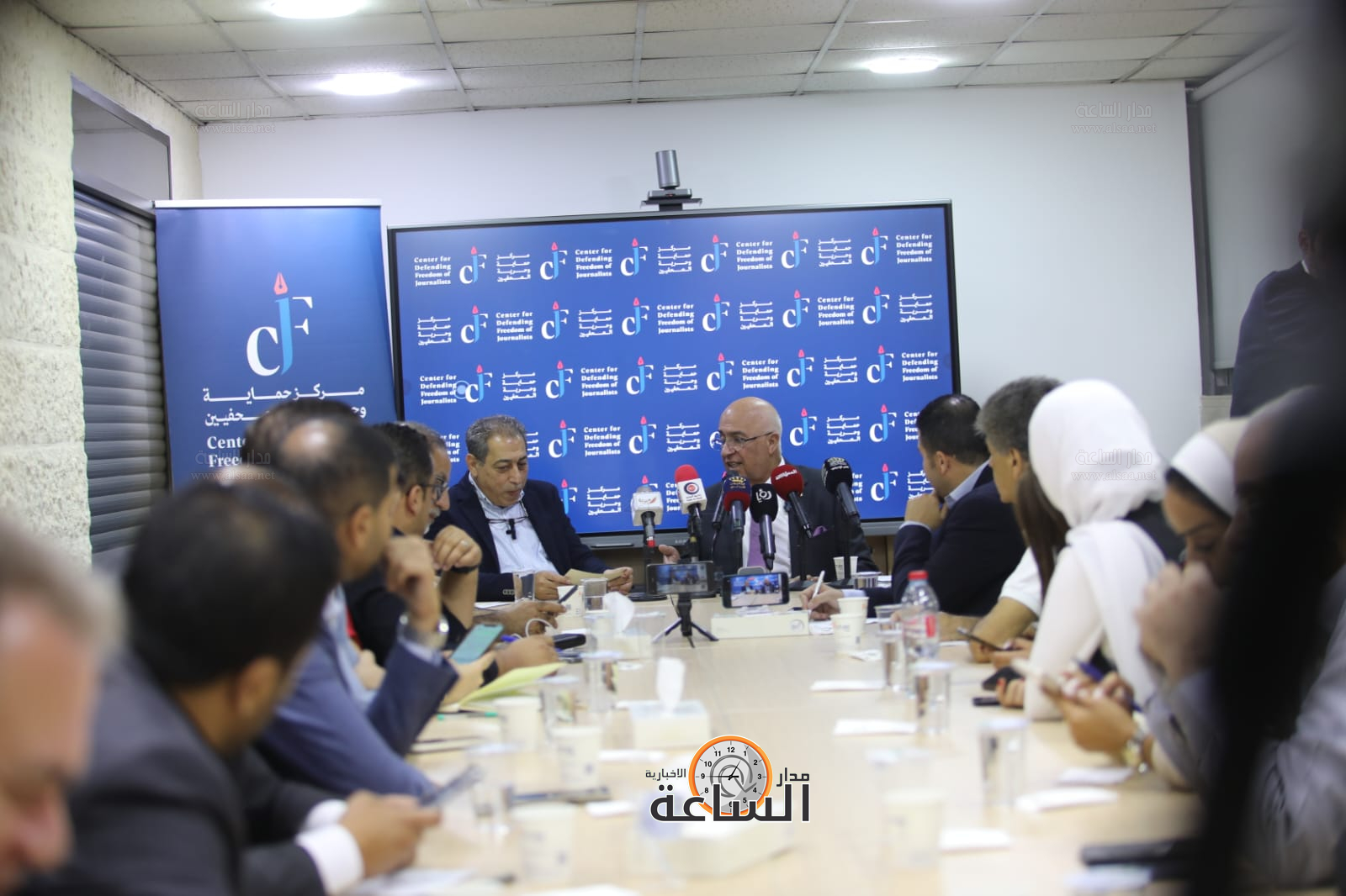 Madar Al-Saa Images 0.7529443676951986