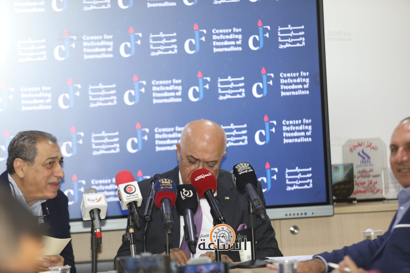 Madar Al-Saa Images 0.15454921343515182