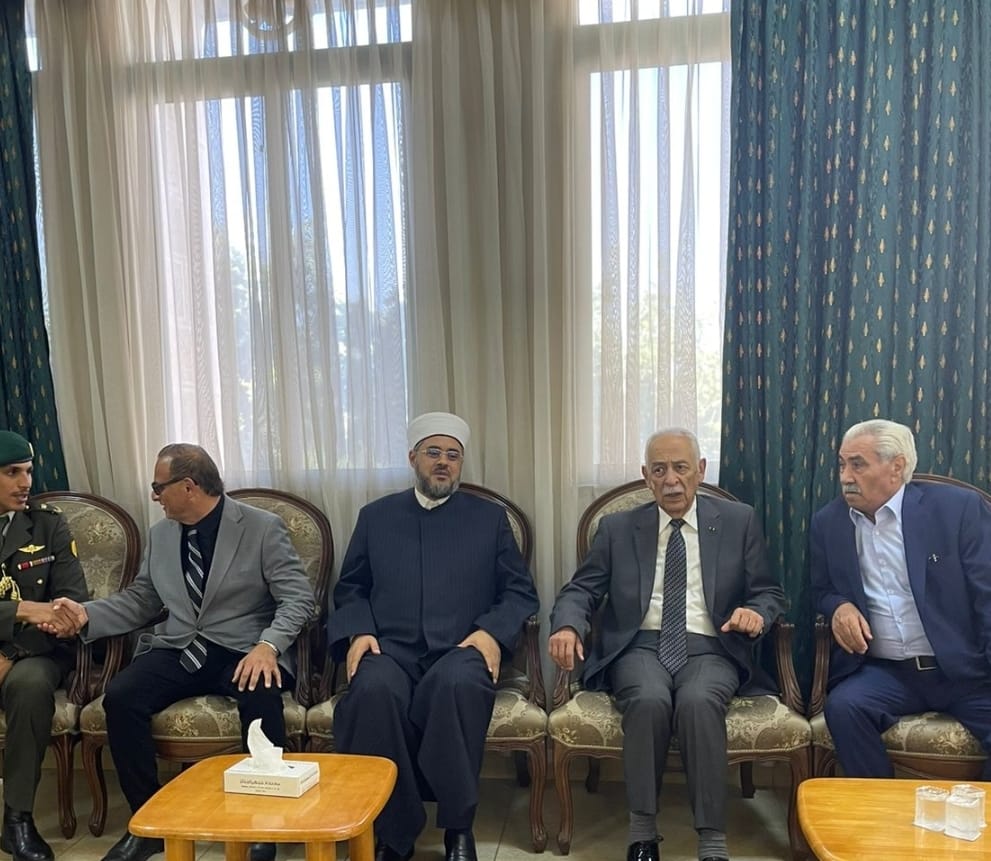 Madar Al-Saa Images 0.6395808880134684