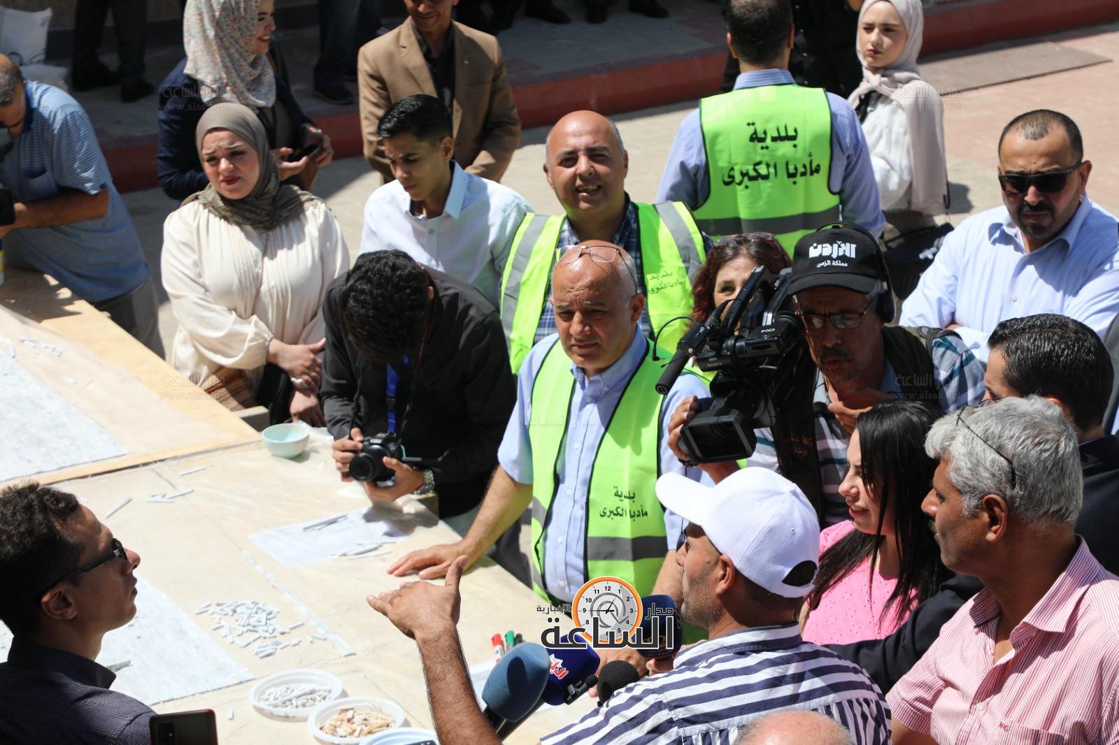 Madar Al-Saa Images 0.17031802583848488