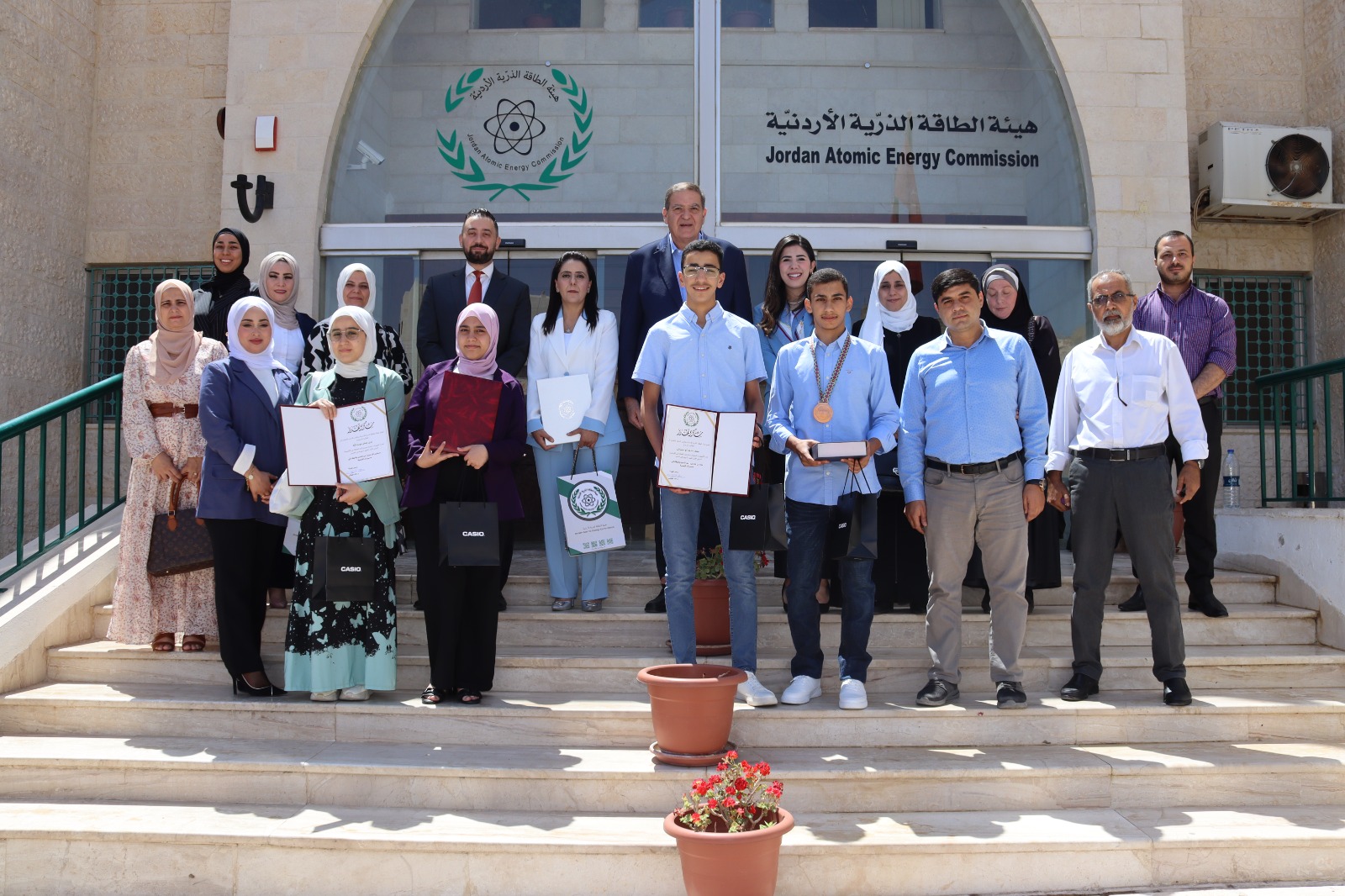 Madar Al-Saa Images 0.42388962883796943