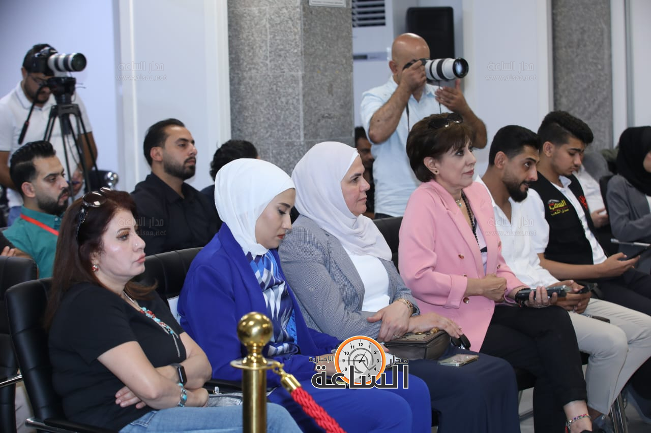 Madar Al-Saa Images 0.13610215067680742