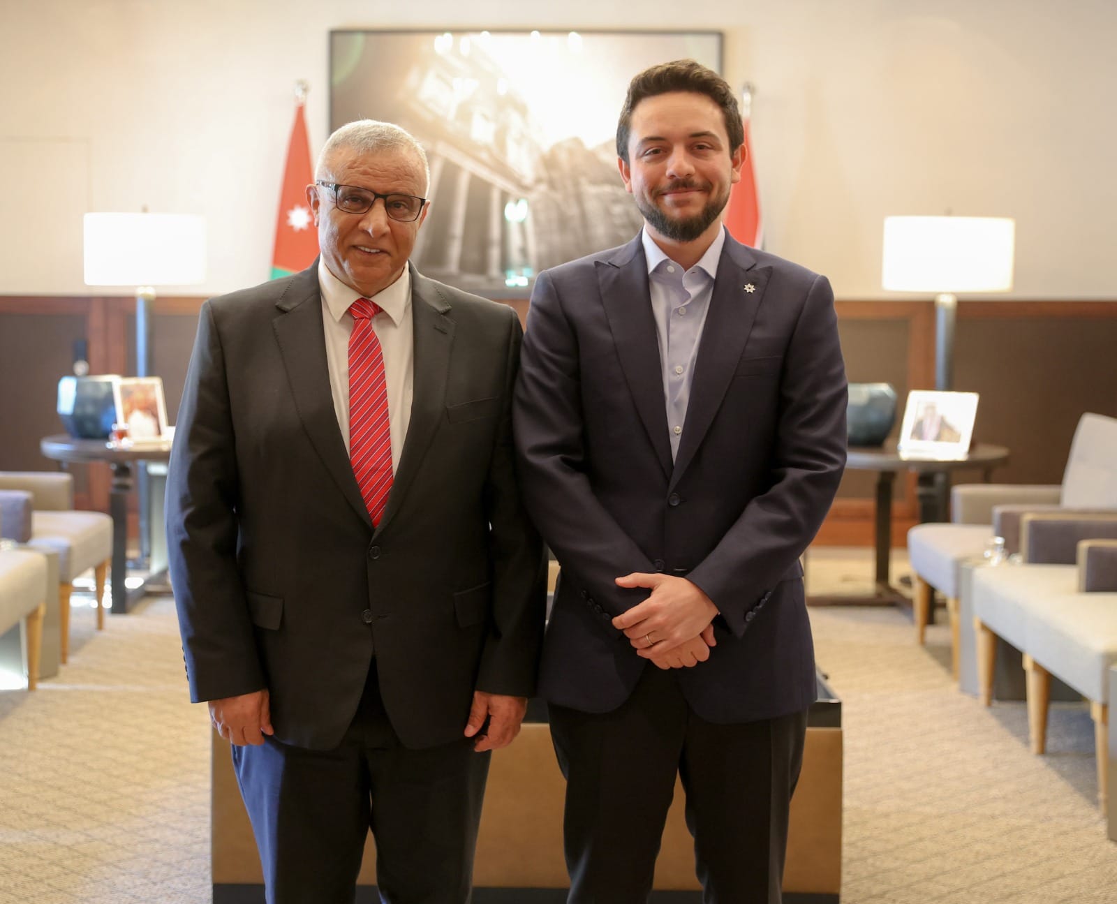 Madar Al-Saa Images 0.7504260613215377