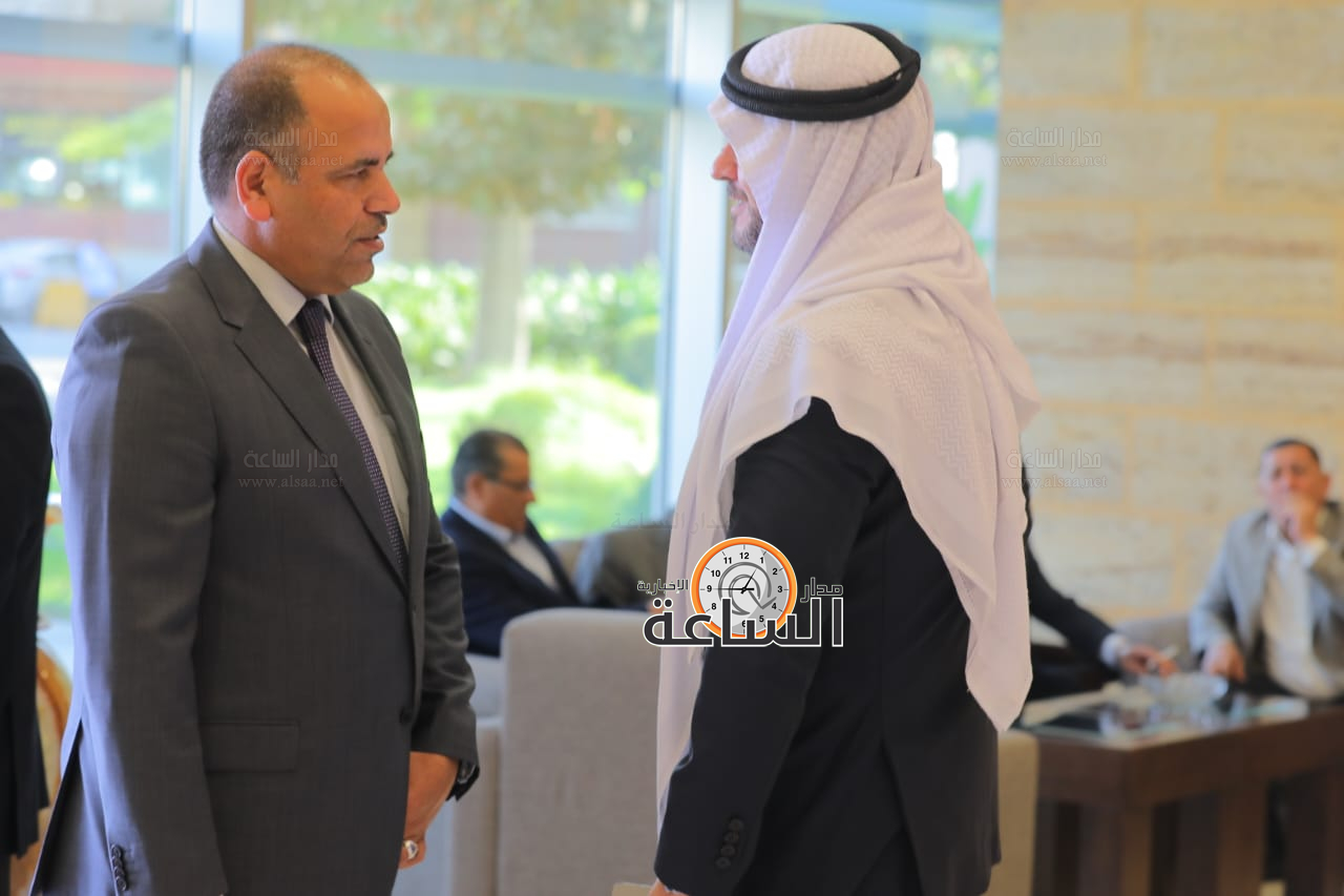 Madar Al-Saa Images 0.49309836982123034